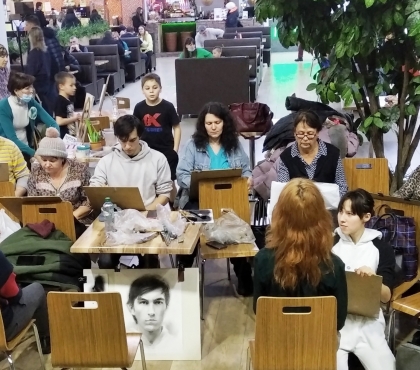 В Магнитогорске откроется выставка портретов, написанных на фудкорте