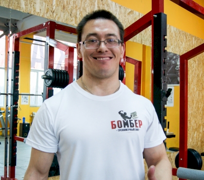 В Челябинске пауэрлифтер с ДЦП стал тренером в фитнес-центре