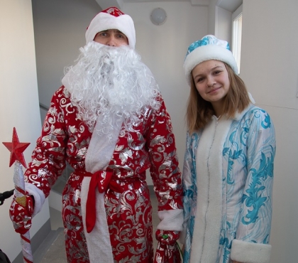 Снегурочки, драконы и супергерои: стали известны самые популярные новогодние костюмы у жителей Челябинска