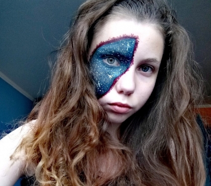 Челябинская школьница с ярким макияжем стала топовым блогером TikTok