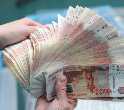 Пенсионерка из Челябинска нашла 1,5 миллиона рублей и сдала деньги в полицию
