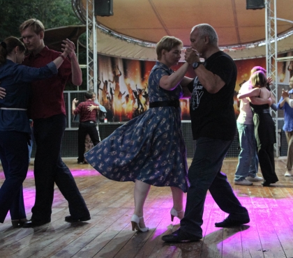 Фоторепортаж «Социальное танго»: где в Челябинске можно танцевать, найти друзей и любовь