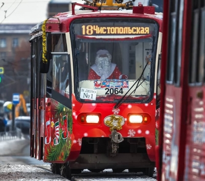 В Челябинске вместо денег за проезд на трамвае будут принимать новогодние стихотворения