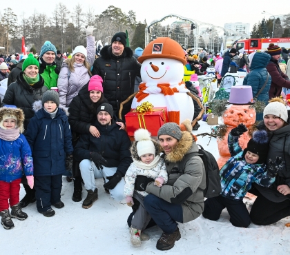 ЧТПЗ в четвертый раз поддержал благотворительную акцию «Снеговики-добряки»