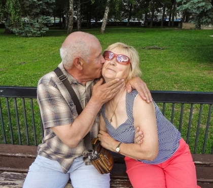 День поцелуя: 9 влюбленных парочек на челябинских улицах