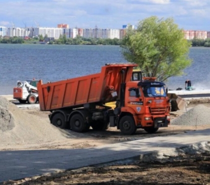 В Челябинске во время строительства набережной нашли родник с ключевой водой