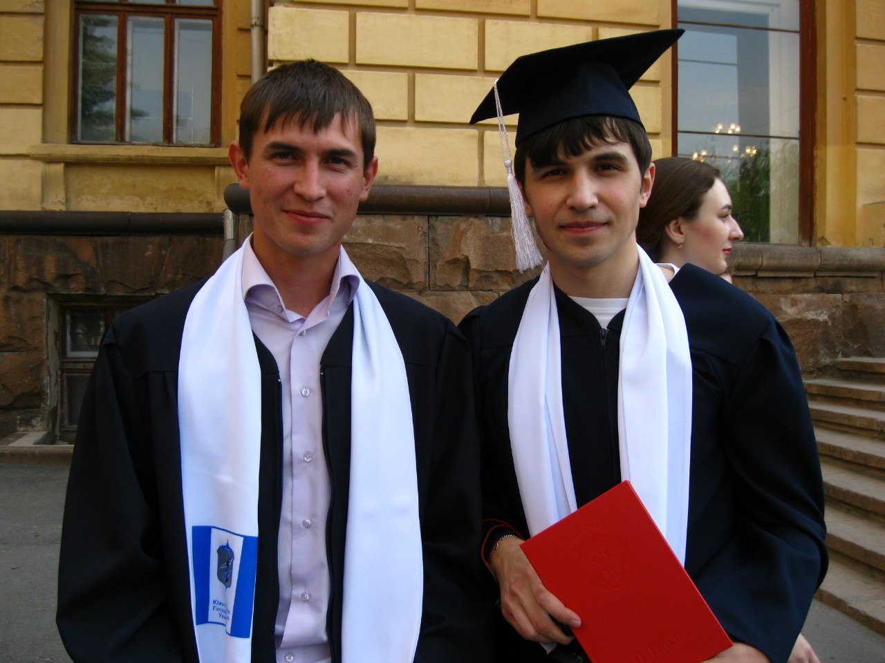 Алексей Федоров (слева) 
