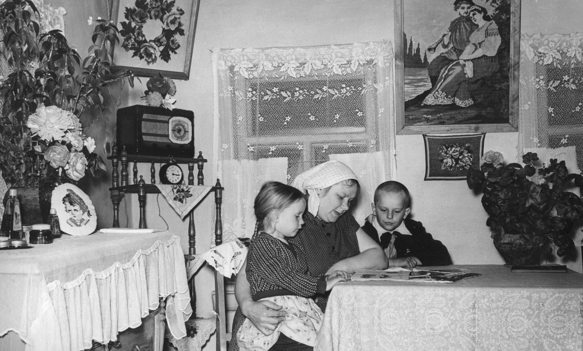Семья Ведериных. Колхоз Красный боец, 1957 год. 