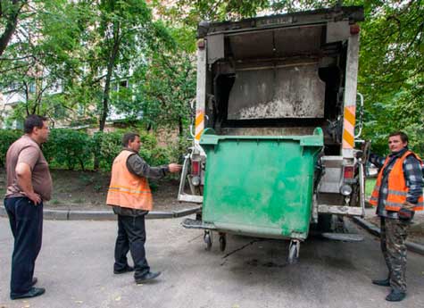 В Челябинске начался грандиозный набор мусорщиков