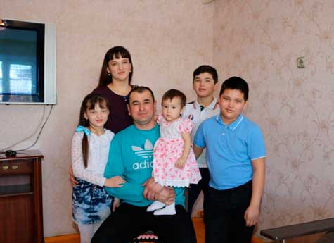 Многодетная семья из Сосновского района получила статус «Семьи года»