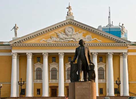 В Челябинске отремонтируют публичную библиотеку и оперный театр 