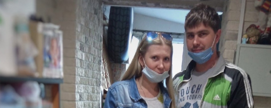 Вместо свадебных подарков - памперсы: молодожены из Челябинска попросили дарить им средства гигиены для 