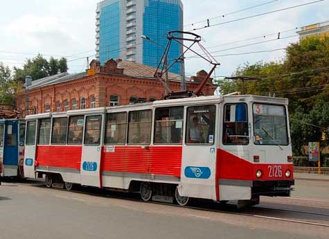 В челябинских трамваях стали развешивать схему движения, разработанную активистами проекта "Челябинский урбанист" 