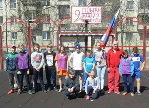 В Челябинске 17 тренеров-профессионалов стали проводить бесплатные занятия в разных районах города 