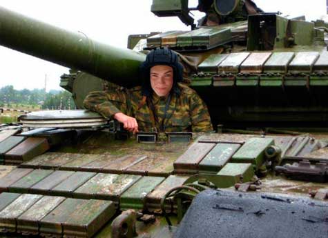 Благодаря новой "фишке" Яндекс-навигатора, челябинские водители могут почувствовать себя командирами танков 