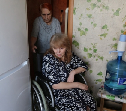 Секретный миллионер подарил челябинскому инвалиду 280 тысяч рублей на ступенькоход