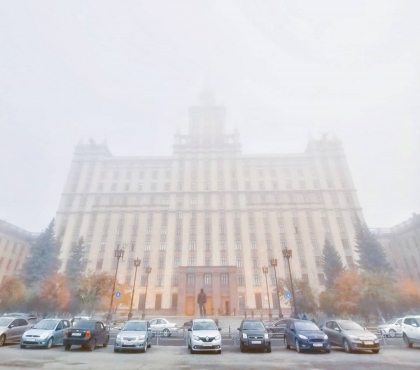Белая мгла: 10 атмосферных фото Челябинска в тумане