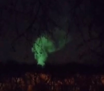 В Челябинске сняли на видео светящийся зеленый дым