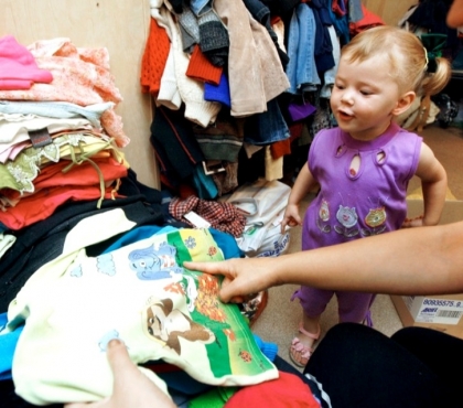 В храмах Челябинска нуждающимся бесплатно раздадут одежду Gloria Jeans