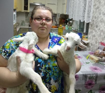 Теперь это Таня, Галя и Валя: в Челябинской области жители села спасли новорожденных козлят, оставленных замерзать в мусорном баке