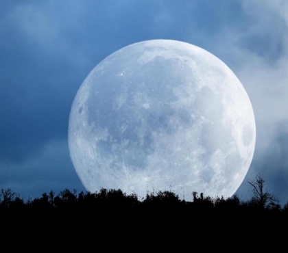 В Хэллоуин южноуральцы смогут увидеть в небе “голубую Луну”