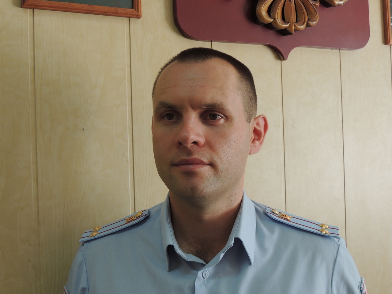Подполковник полиции Денис Ершов: "Люди верят, будто купят айфон в 10 раз дешевле и удивляются, что остаются ни с чем"