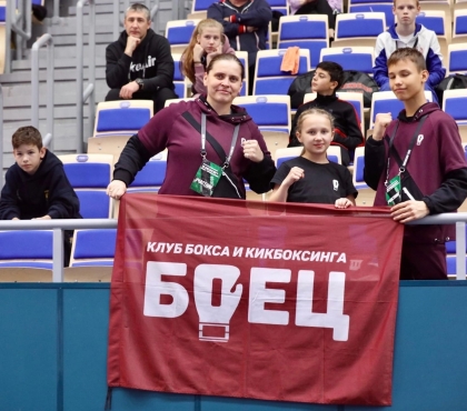 Правым хуком выбивает 108 килограмм: 11-летняя кикбоксёрша из Челябинска победила на международных соревнованиях