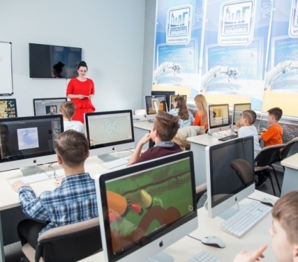 Без зубрежки и нудных уроков: в Челябинске открылись IT-курсы для школьников