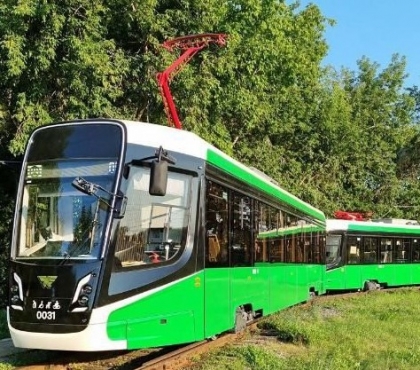 Такой вместит всех пассажиров даже в час пик: в Челябинской области собрали тройной низкопольный трамвай