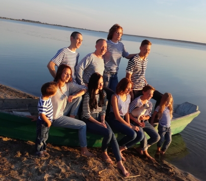 На Южном Урале проводят бесплатные фотосессии семей с приёмными детьми