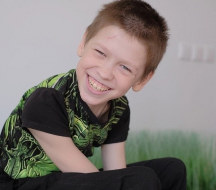 13-летний мальчик с ДЦП из Челябинской области монтирует видео и «фотошопит» при помощи взгляда