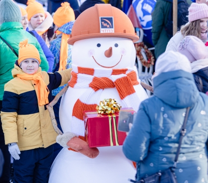 ЧТПЗ выступил ключевым партнером благотворительной акции «Снеговики-добряки»