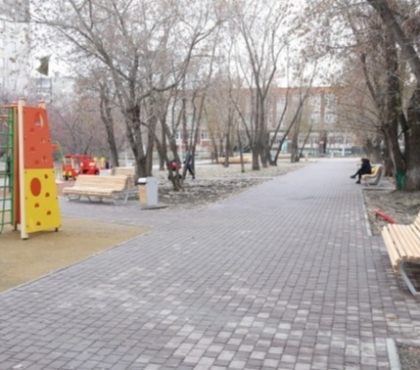 Потратили 11 миллионов: в спальном районе Челябинска появился «внутриквартальный» сквер