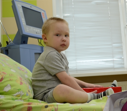 Очереди на гемодиализ больше не будет: Детской областной больнице Челябинска подарили вторую «искусственную почку»