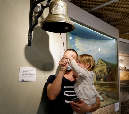 Прокатиться в виртуальном поезде и позвонить в старинный колокол: в Центре исторического наследия ЮУЖД прошла акция “Ночь музеев”