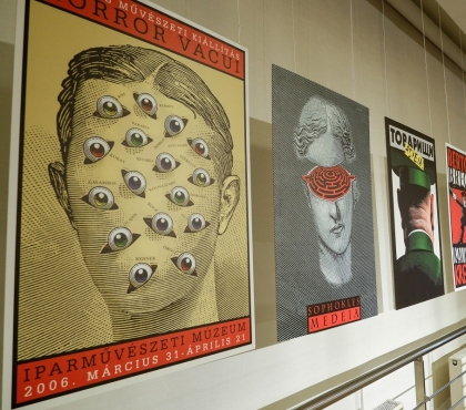Монстры в коридорах и плакаты о ковиде: рассказываем, что посмотреть на фестивале “Дебаркадер”