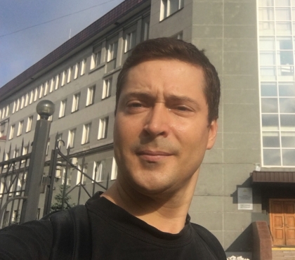 В Челябинске преподаватель вуза спас жителей многоэтажки от пожара