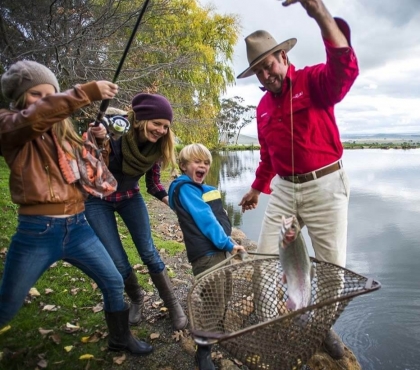 Челябинцев приглашают на бесплатный фестиваль семейной рыбалки