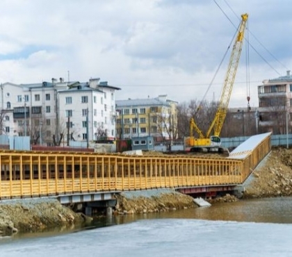 Мост из Урала в Сибирь: появились первые фотографии нового пешеходного моста через реку Миасс