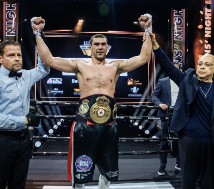 Нокаутировал левым в печень: уральский боксер Евгений Тищенко стал чемпионом мира WBA