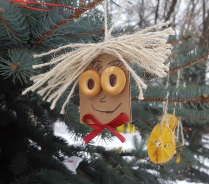 В Челябинске стартовал конкурс новогодних игрушек для ёлки на Кировке