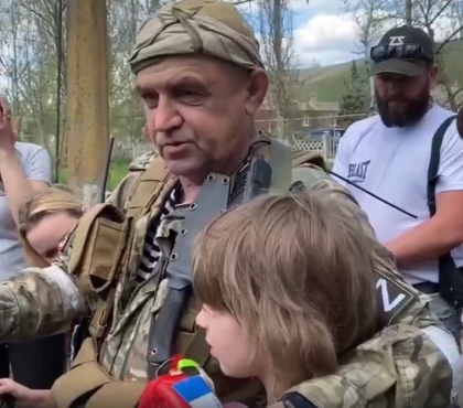 «Нас спас дядя Ангел!»: Юрий Гагарин из Челябинска спас 367 детей на Донбассе и получит Орден Мужества