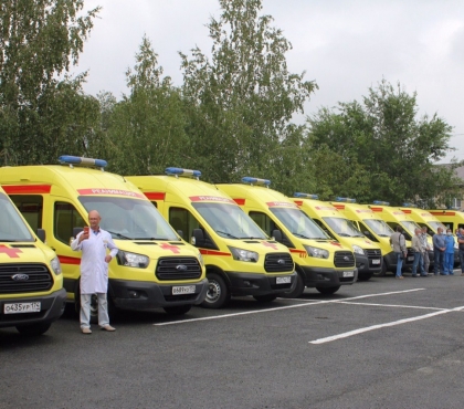 Больницы Челябинской области получили полсотни новых медицинских автомобилей