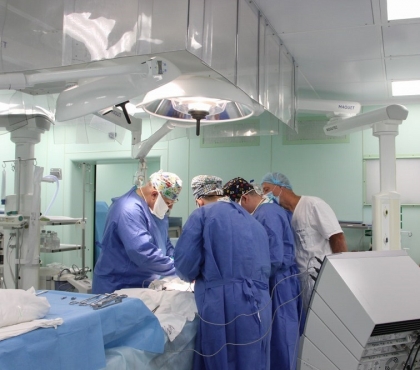Челябинские хирурги провели операцию годовалому ребенку, который родился с 