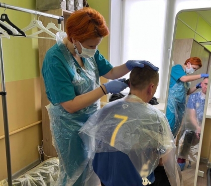 В Челябинске откроют парикмахерскую для бездомных