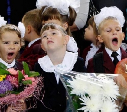 10 забавных снимков из соцсетей со школьных линеек Челябинска