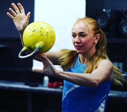 Научу жонглировать гирями: жена легендарного атлета Ивана Денисова будет вести секцию в поселке под Челябинском