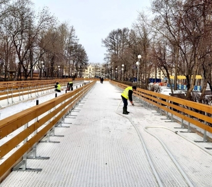 Точите коньки: в Челябинске залили 18 хоккейных кортов и готовят к открытию уникальный каток
