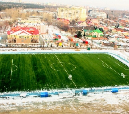 В Челябинске реконструировали стадион в поселке АМЗ