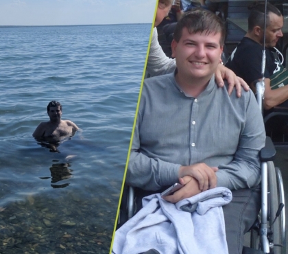 «Раз в час меня заносили в воду»: в Челябинске трое парней отправились вместе с инвалидом на пляж, чтобы помочь ему искупаться